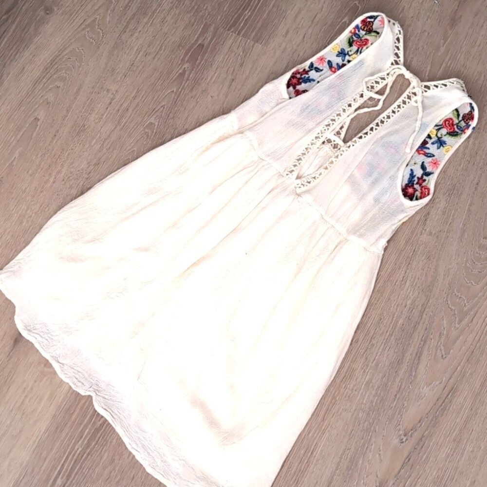 Boho soft mini dress with embroidery small - Picture 6 of 11